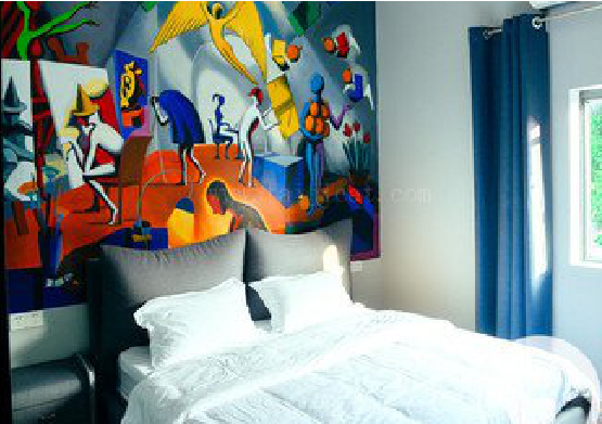 遂昌对于酒店的墙体彩绘而言更注重哪些方面？